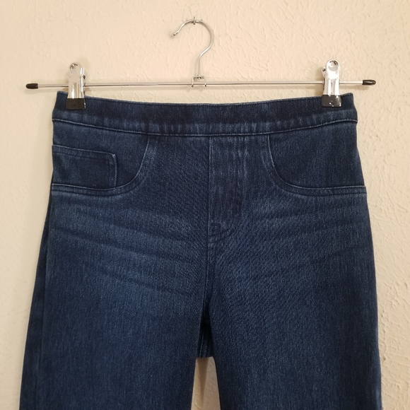 Spanx Jean-Ish Ankle Leggings in Twilight Rinse - Picture 4 of 8